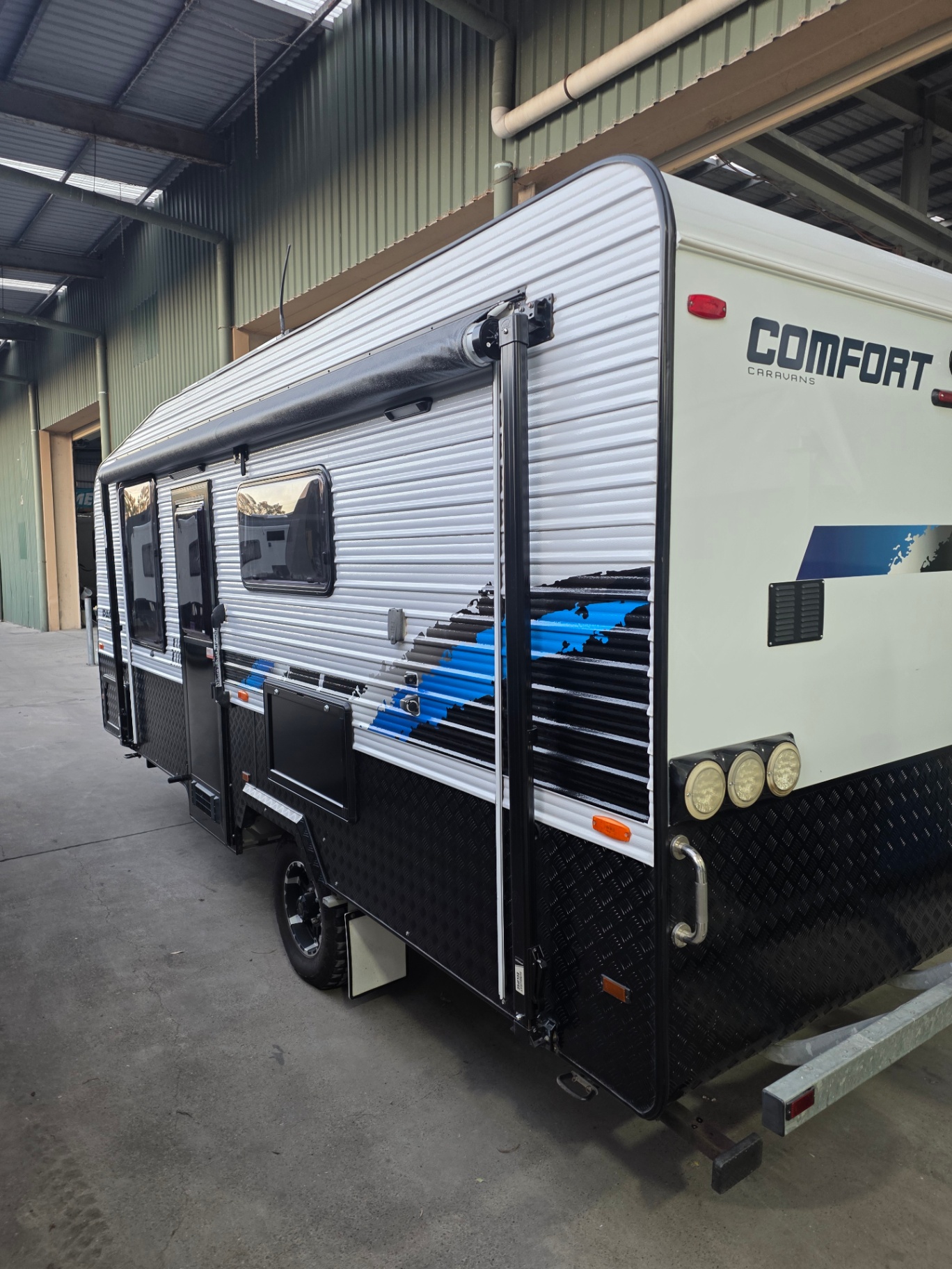 Comfort caravan after exterior detail and tidy-up